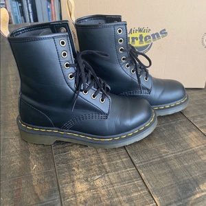 Dr. Marten Vegan 1460 8 Eye Boot